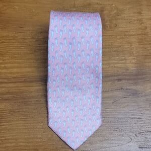 Vineyard Vines Pink Tie with Footprint Pattern 3.5 Inch